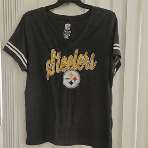 NFL Steelers Charcoal V-Neck Tee